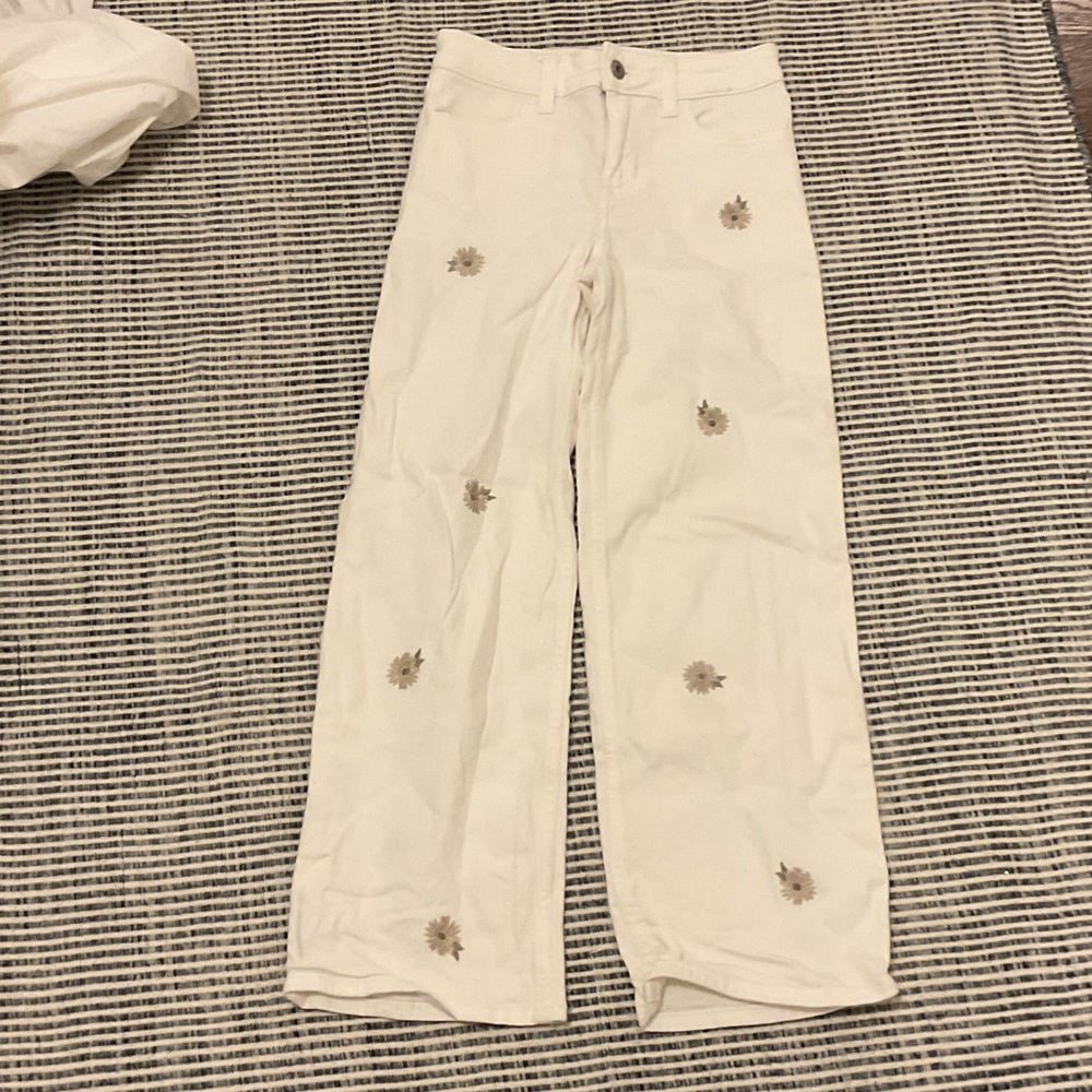 Abercrombie & Fitch Kids White Jeans with Floral Embroidery